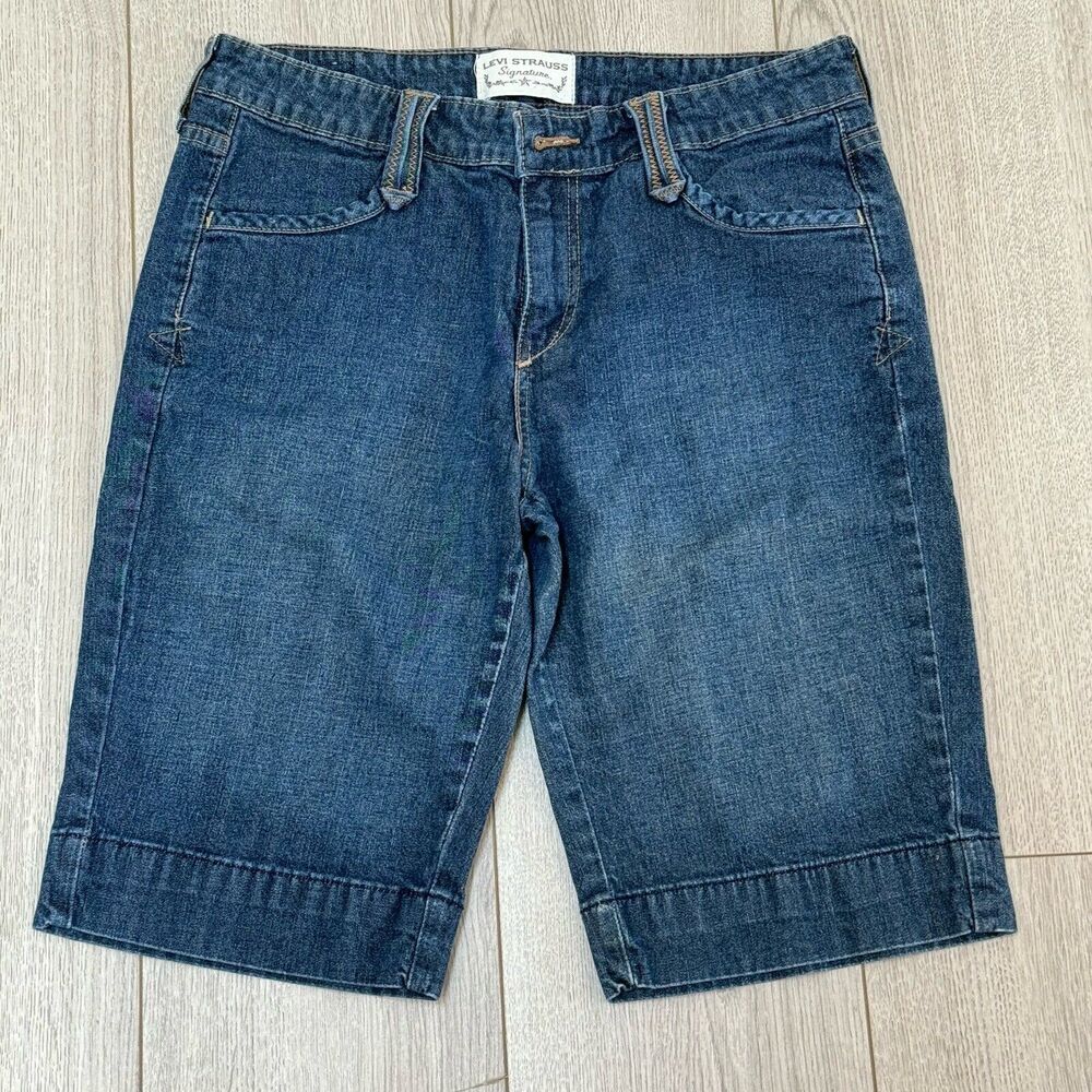 Levi Strauss Signature Shorts Womens 8 Bermuda Mid Rise Blue Denim Casual